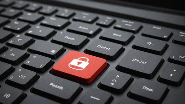 Où se trouve la touche del clavier sur un mac ?