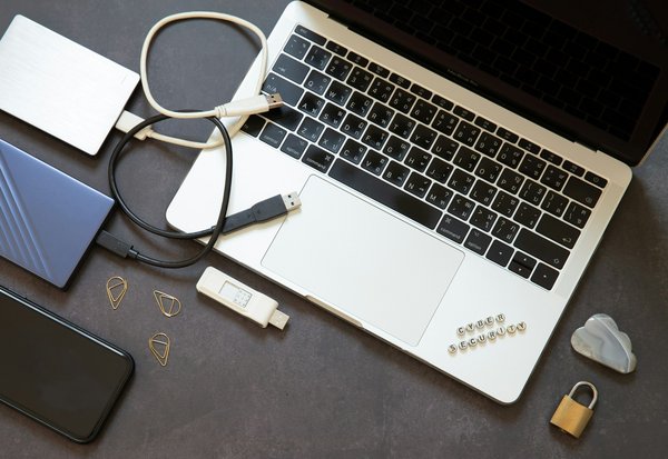 Comment les hébergeurs web s'adaptent aux cybermenaces modernes ?